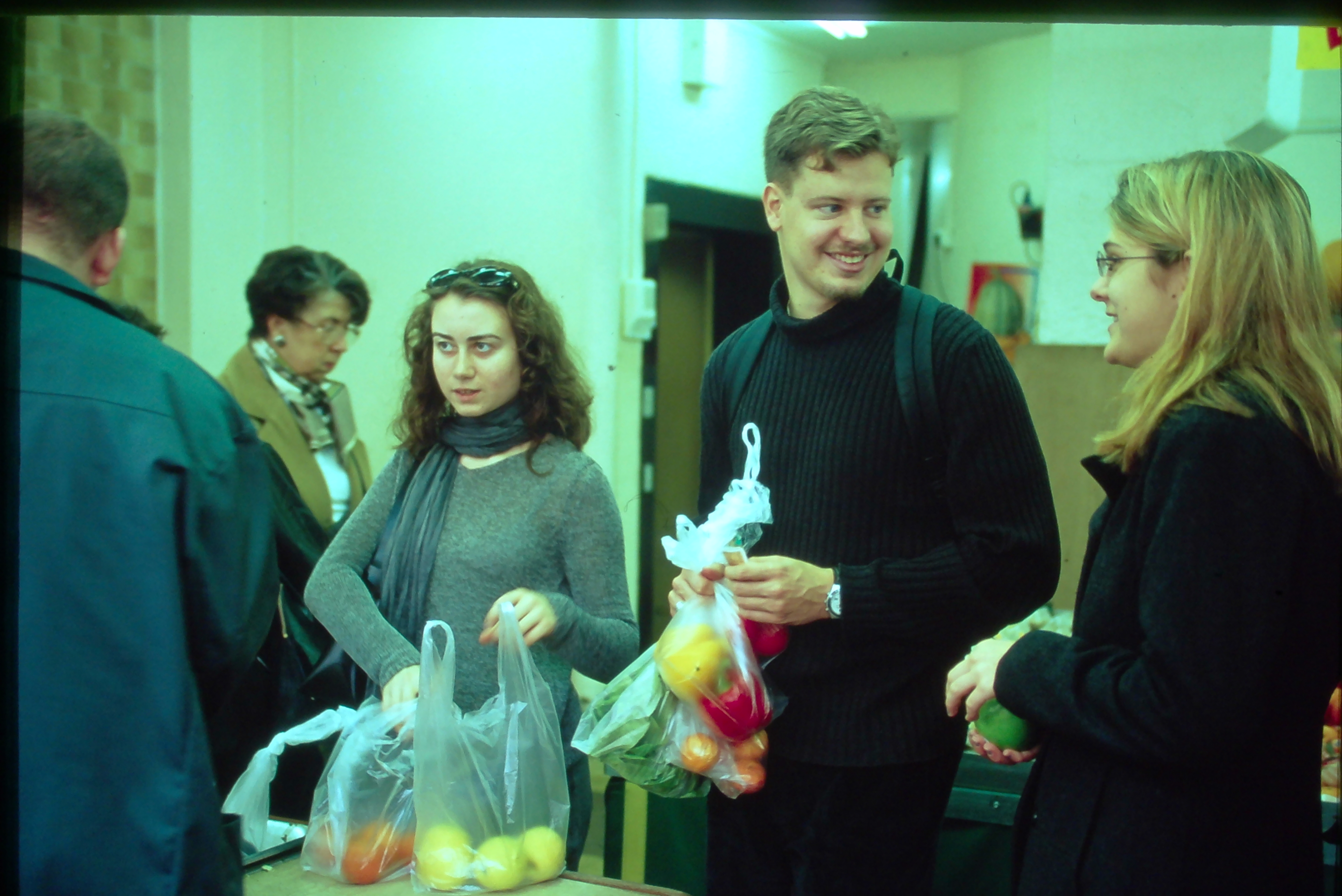 AUP students shopping on Rue Cler 1
